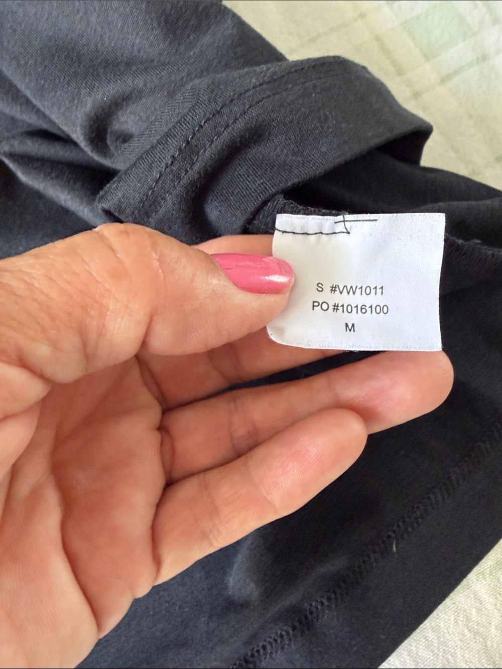 Vuori Black Cropped Tee - Picture 4 of 5